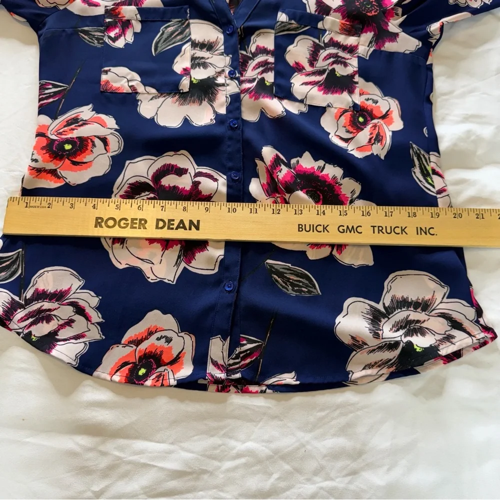 Express Floral Button-Down Bundle Shirt in Navy and Dusty Rose Work Office Chic - Picture 14 of 15